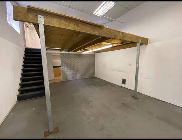 150M² OFFICE TO LET IN WOODSTOCK